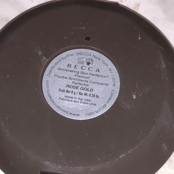 Becca Rose Gold Highlighter - Picture 4 of 4